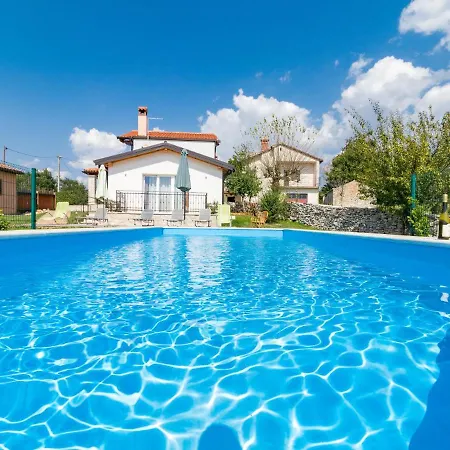 Prázdninový dům Holiday Stari Dvor - Pzn261 Batlug