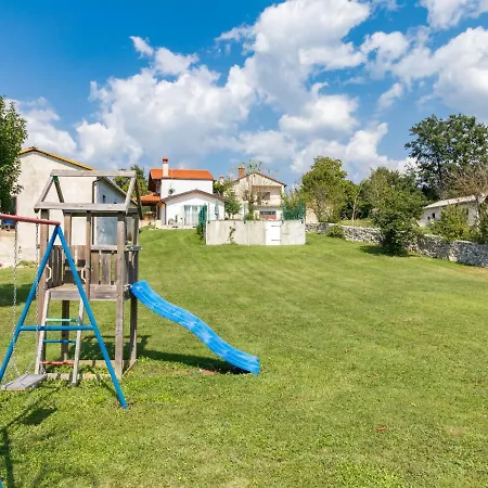 Prázdninový dům Holiday Stari Dvor - Pzn261