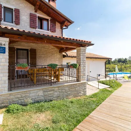 Holiday Stari Dvor - Pzn261 Batlug
